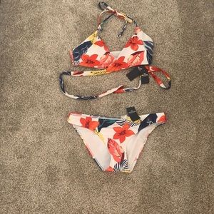 Hollister tropical floral bikini set